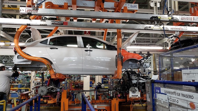 La encrucijada de la industria automotriz ante la falta de componentes