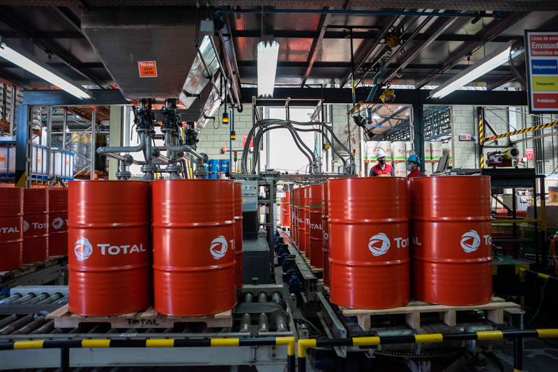 TotalEnergies Rubia, una amplia gama de Aceites y Grasas para motores pesados