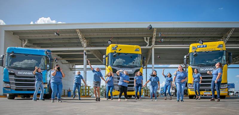 El programa 'Conductoras de Scania' sumó 12 nuevas egresadas