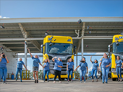 El programa 'Conductoras de Scania' sumó 12 nuevas egresadas