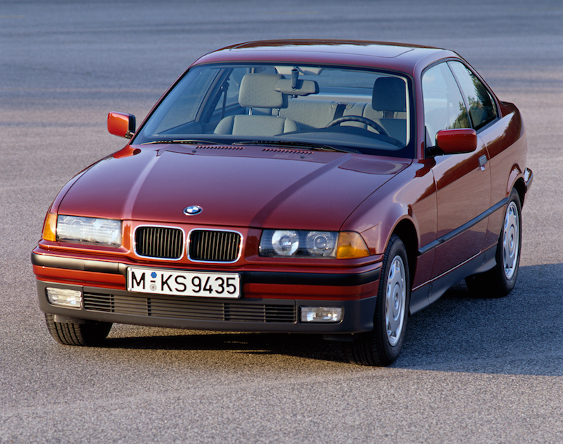 Las parrillas más emblemáticas de BMW - BMW Serie 3 (E36) - 1990