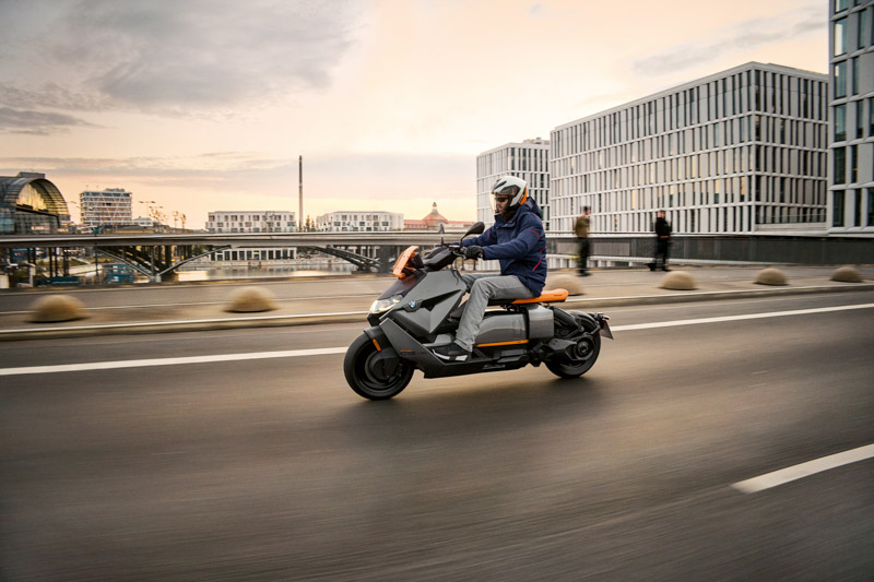 BMW CE 04, movilidad urbana y eléctrica en dos ruedas