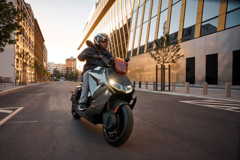 BMW CE 04, movilidad urbana y eléctrica en dos ruedas