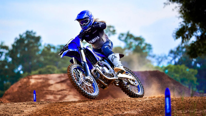 Nuevo lanzamiento Yamaha YZ125 para 2022