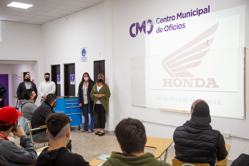 Comprometida con la educación, Honda Motor Argentina, apoya la iniciativa de Municipio de Campana