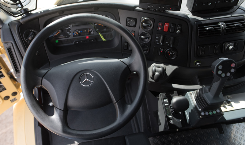 La Fuerza Aérea Argentina incorporó camiones Zetros de Mercedes-Benz