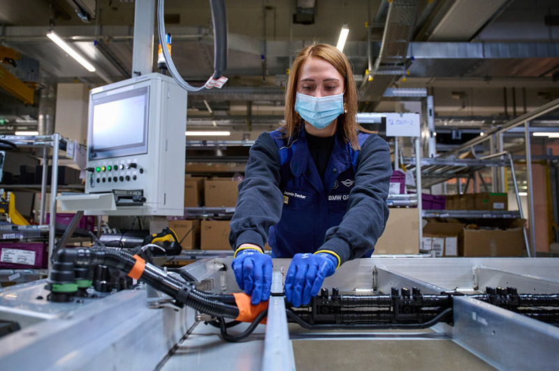 BMW fabrica sistemas de propulsión 100% eléctricos en Alemania