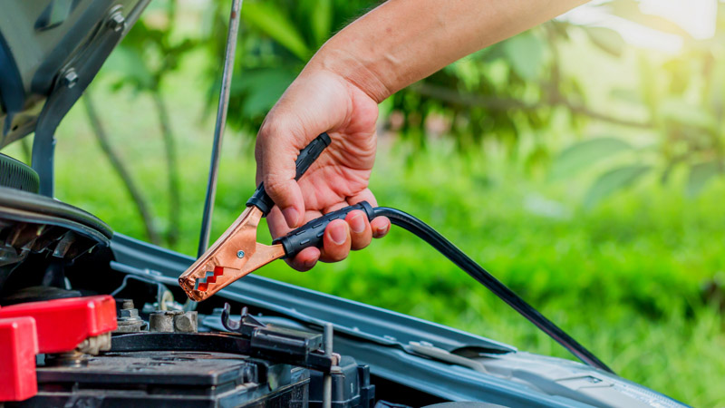 Capacitacion Acubat: El funcionamiento de la batería de un auto