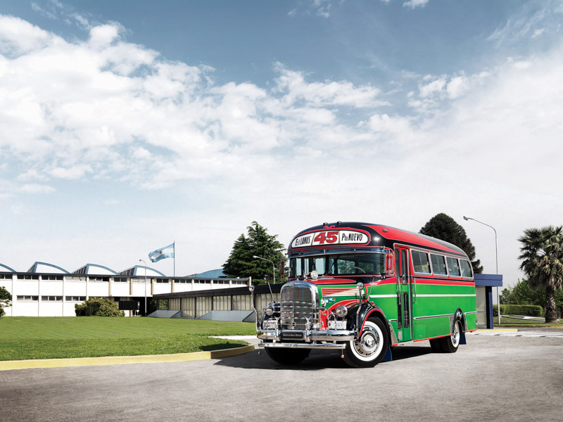 Mercedes- Benz celebra 70 años de presencia en Argentina