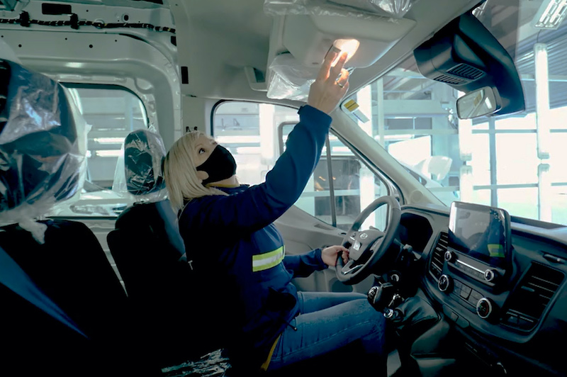 Ford inicia la producción de la Transit en Uruguay