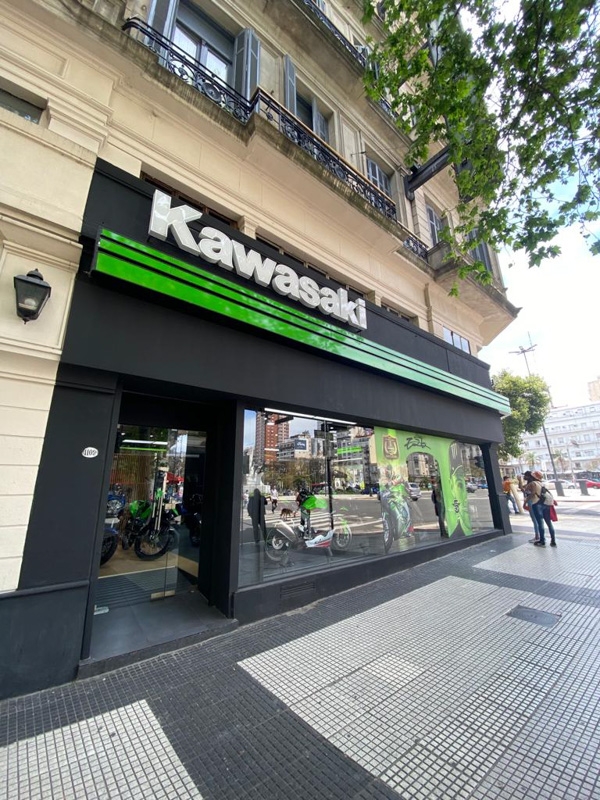 Kawasaki consolida su presencia en el país con la apertura de nuevos concesionarios