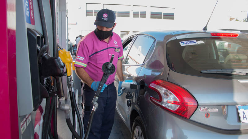 Estaciones de servicio contra el proyecto que prohíbe vender 0km que usen combustibles desde 2041