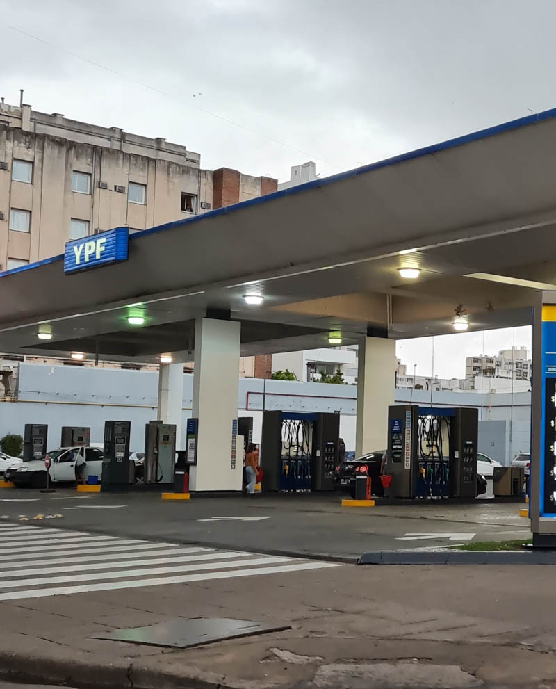 El Presidente de la AOYPF se reunió con el CEO de YPF para analizar los problemas de rentabilidad de la red