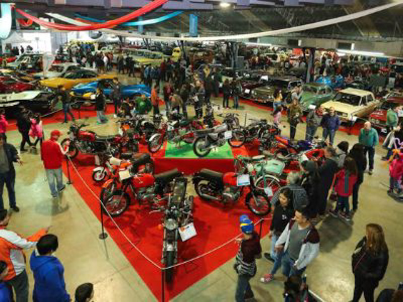 Motos Clásicas en el Salón Berazategui
