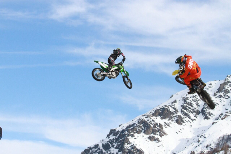 Kawasaki en el Freestyle de Cerro Catedral