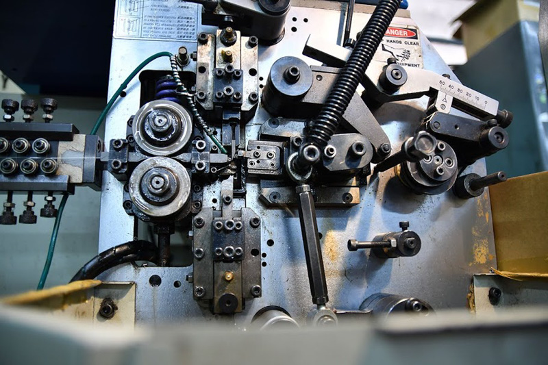 Los controles de calidad Hescher para a fabricacion de bujías diesel