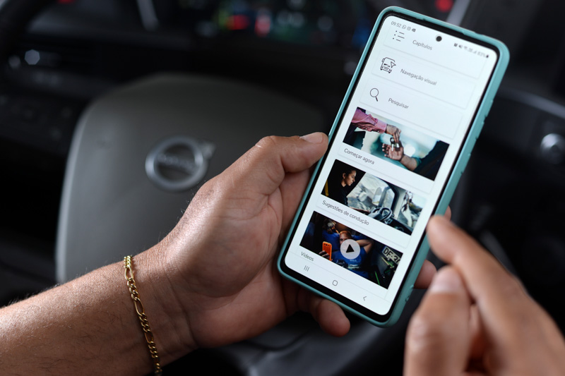 Volvo lanza el manual del conductor 100% digital