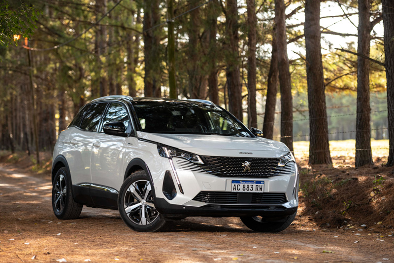 El Peugeot 3008 híbrido, en Argentina