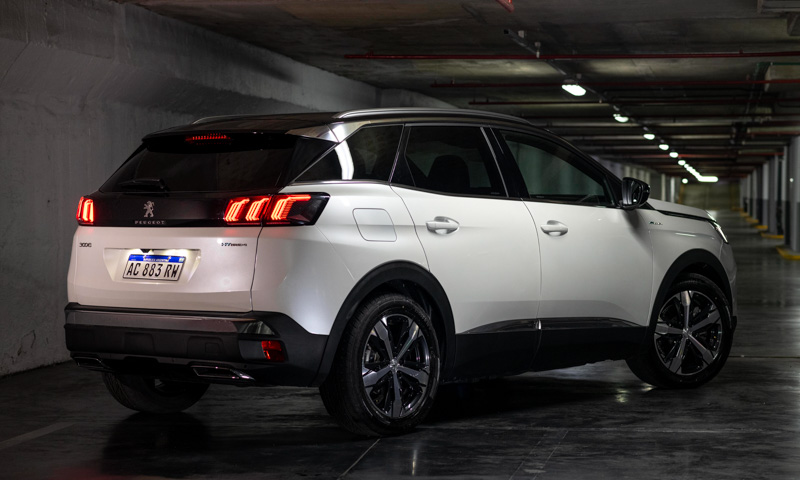 El Peugeot 3008 híbrido, en Argentina