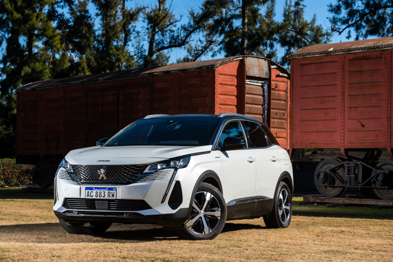 El Peugeot 3008 híbrido, en Argentina