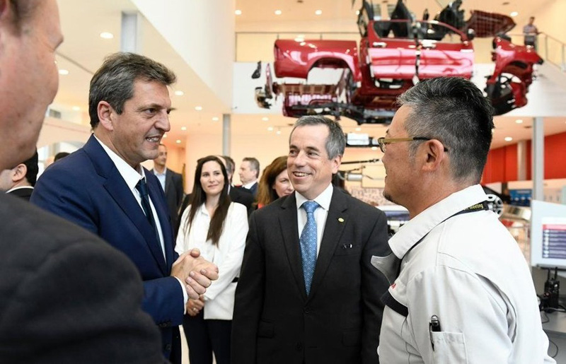 El Gobierno impulsa exportaciones de Autopartes 