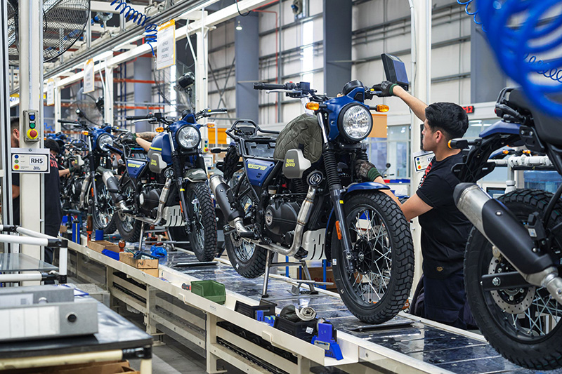 Royal Enfield Scram 411 producida en el país