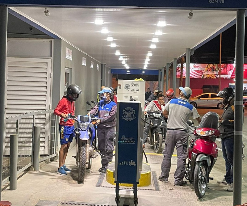 El atraso en el precio de los combustibles