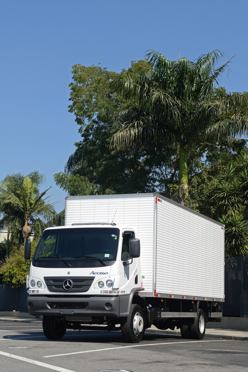 Mercedes-Benz Accelo de producción nacional