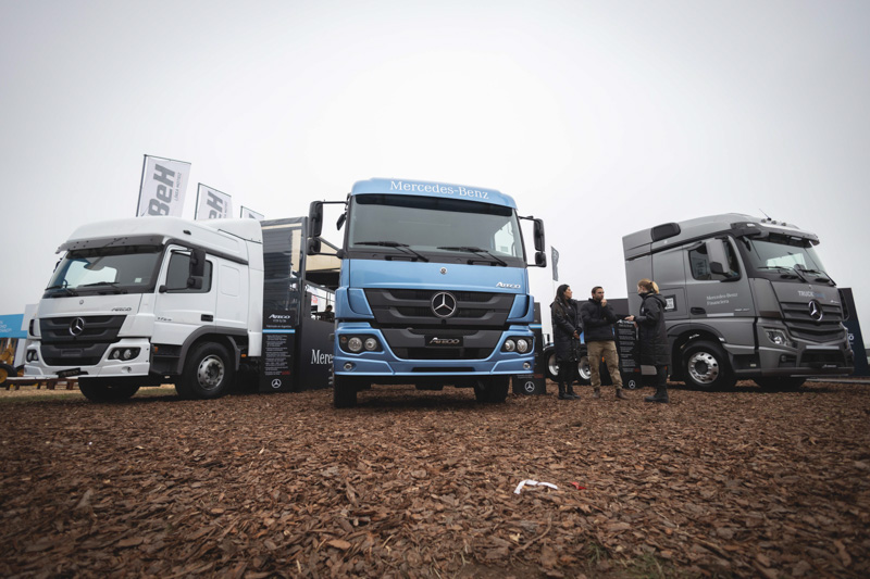 Camiones Mercedes-Benz en Agroactiva