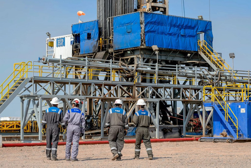 YPF vuelve a crecer en producción