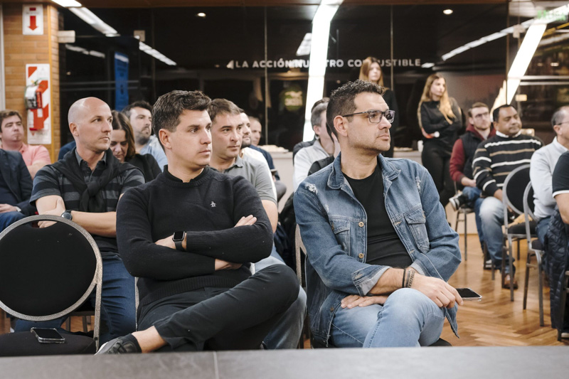 La Revolución de la Inteligencia Artificial en Nuestro Negocio