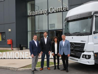 Mercedes-Benz duplicará la capacitación a su red