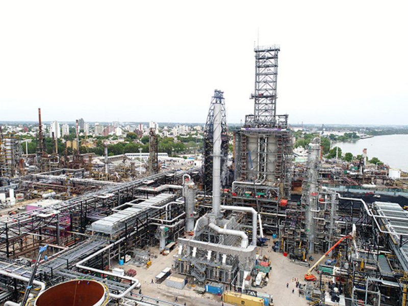 Precios de los combustibles, atrasados un 45%