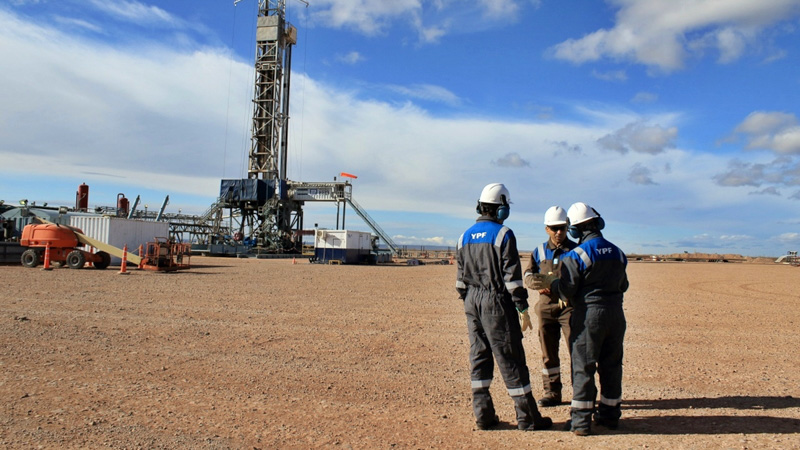 YPF vuelve a crecer en producción