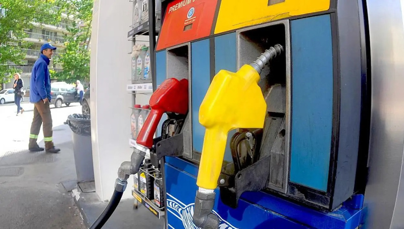 Bajó el precio del gasoil 50S al público