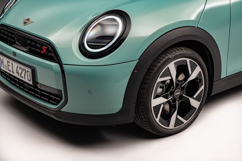 El nuevo MINI Cooper con motor a combustión