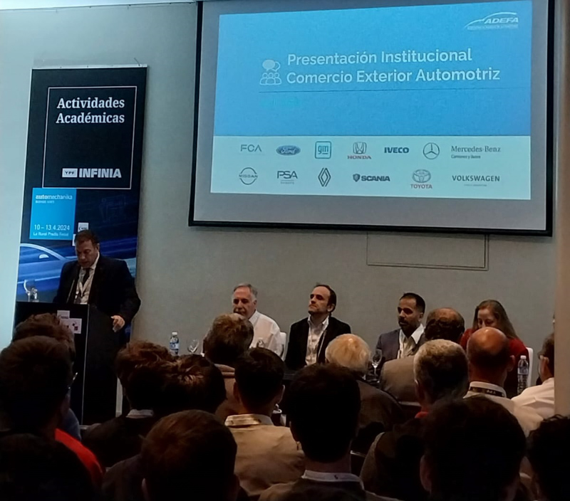 Reunión de la Industria automotriz y autopartista