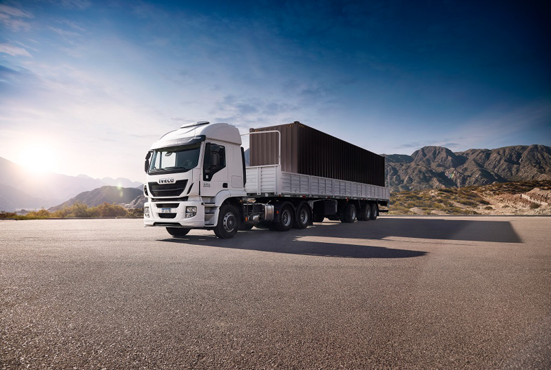 El Trakker Hi-Land 6×4 y el Stralis Hi-Road 6×4