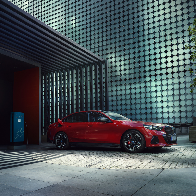 BMW Group invertirá en red de carga pública en Latinoamérica