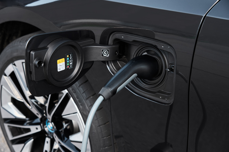BMW Group invertirá en red de carga pública en Latinoamérica
