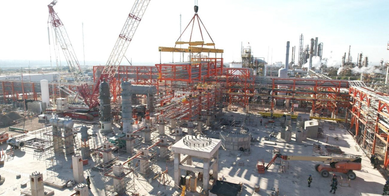 YPF moderniza plantas para mejorar combustibles