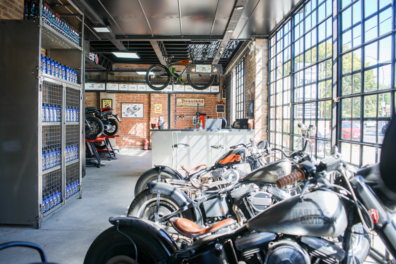 ELF inaugura su primer centro integral para motos