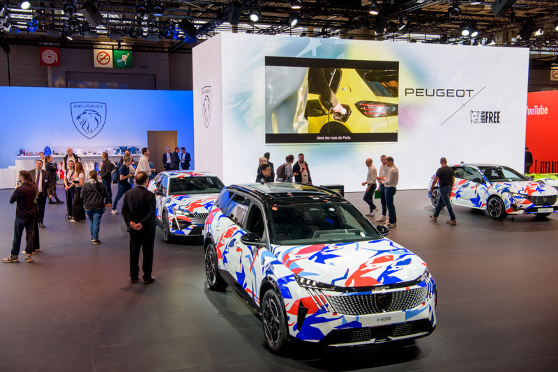 Innovaciones eléctricas en el Salón del Automóvil 2024