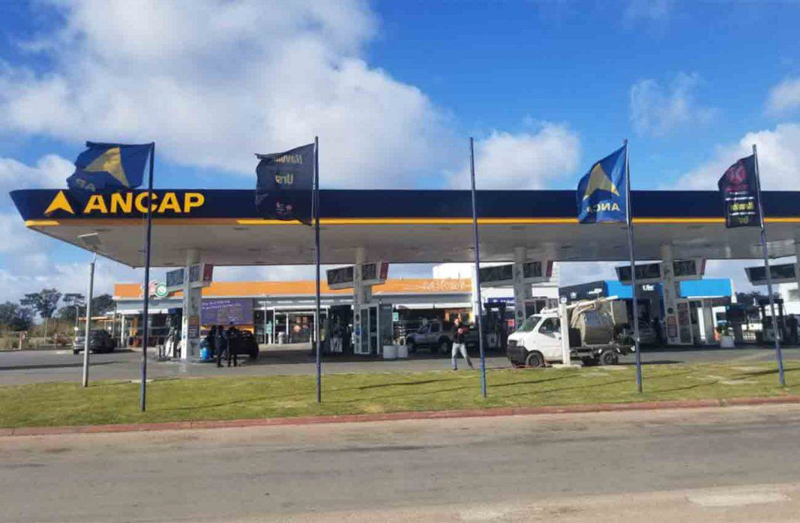 El gobierno mantiene sin cambios los precios de combustibles