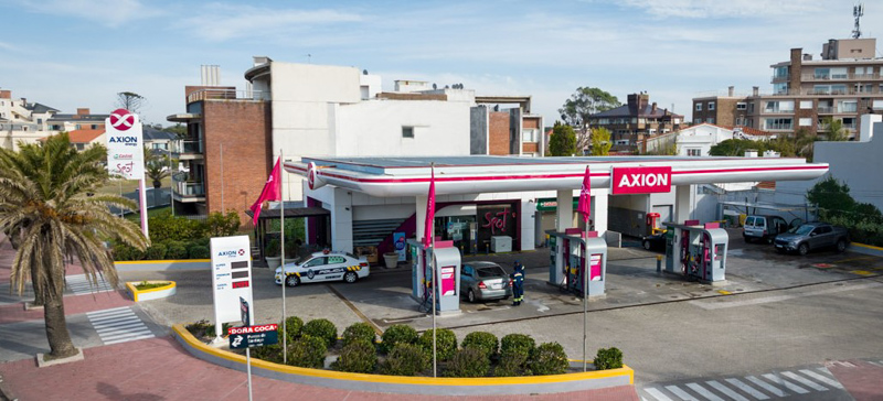 El gobierno mantiene sin cambios los precios de combustibles