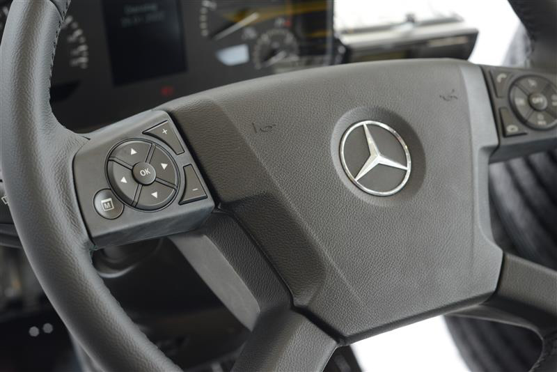 Mercedes-Benz mejora la seguridad en buses de larga distancia