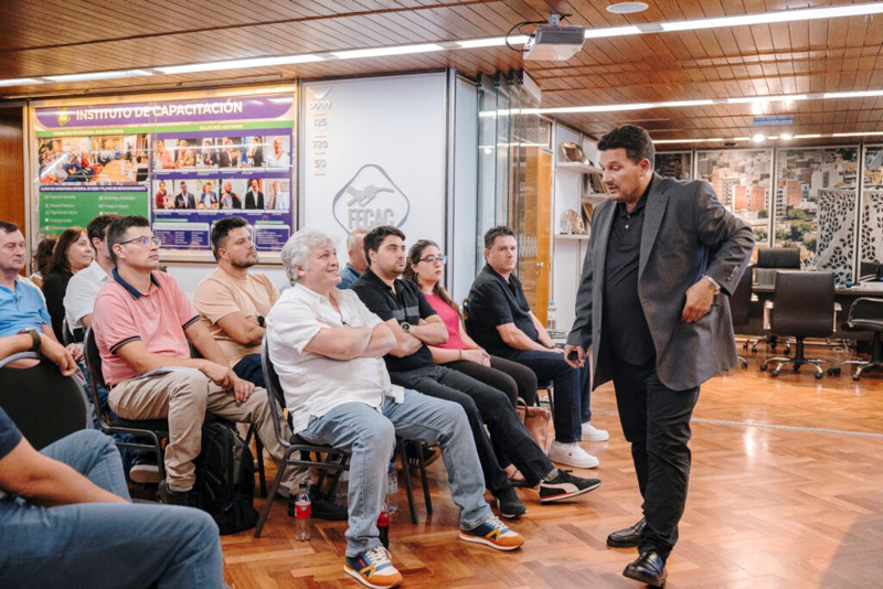 FECAC analiza el autodespacho de combustibles en Argentina