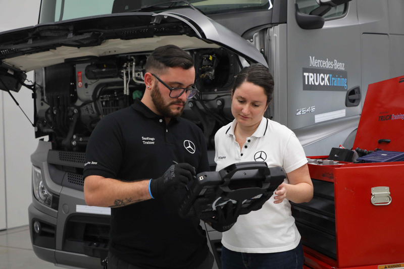 Mercedes-Benz certifica su centro de formación