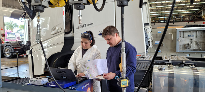 Capacitación técnica in situ en concesionarios Volvo Trucks