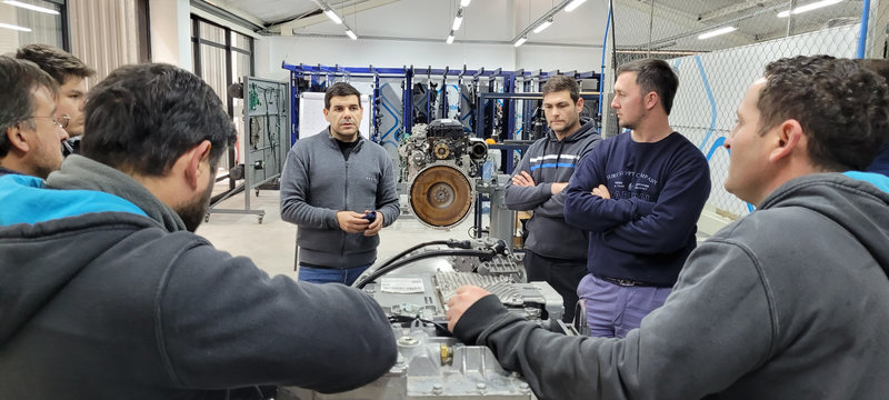 Capacitación técnica in situ en concesionarios Volvo Trucks